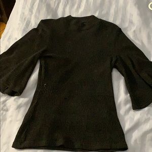 MINKPINK Sweater tunic w/ frilly sleeves/open back